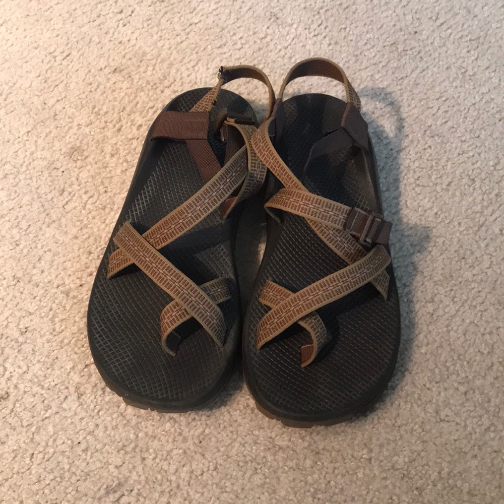SIZE 14 CHACOS